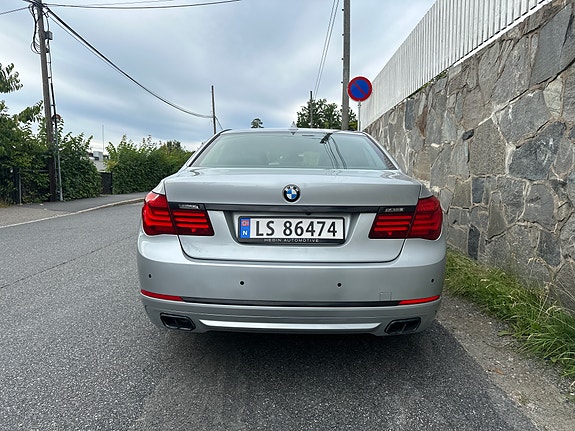 BMW 740d 9 of 30