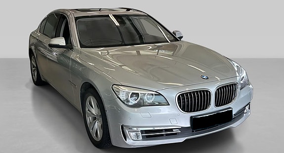 BMW 740d 6 of 30