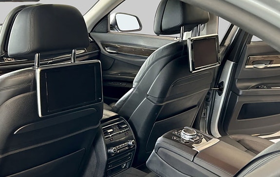 BMW 740d 16 of 30