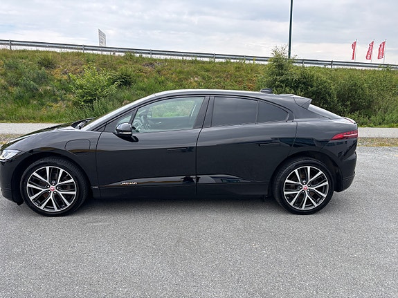 Jaguar I-PACE 3 of 5