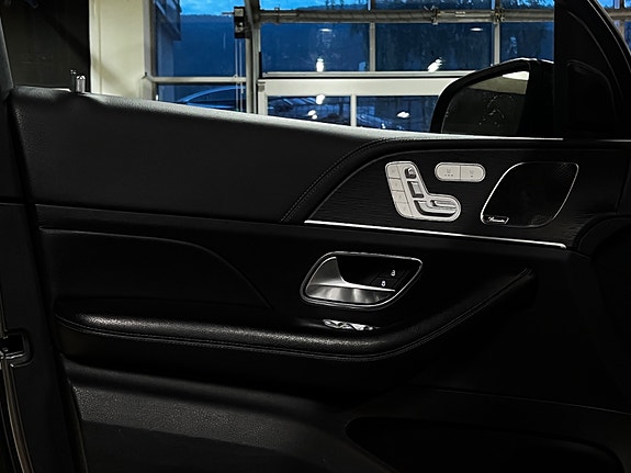 Mercedes-Benz GLE350 de 19 of 30