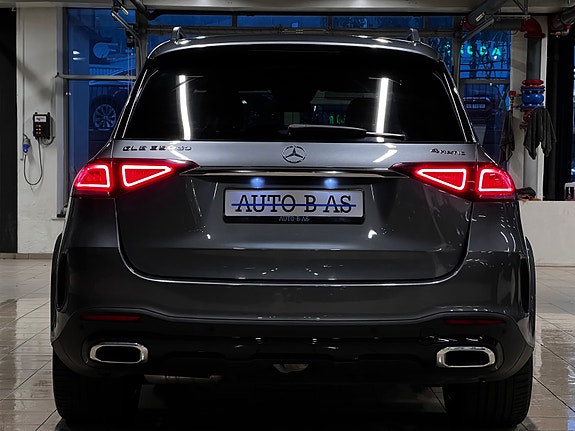 Mercedes-Benz GLE350 de 4 of 5