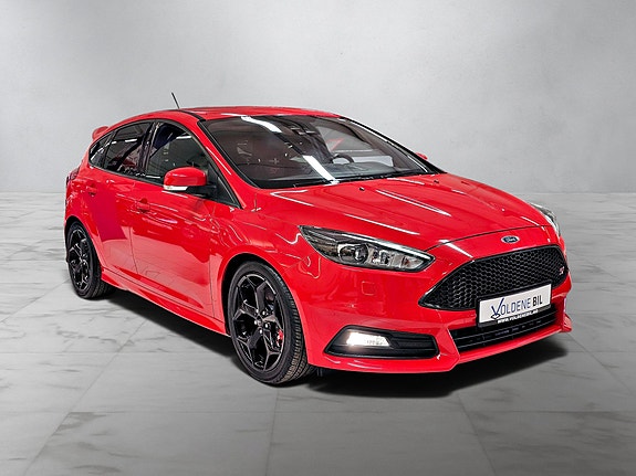 Ford Focus 3 of 5