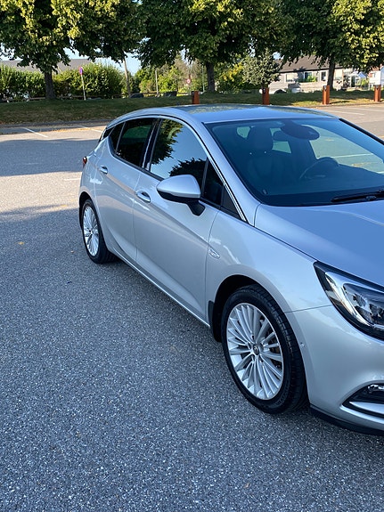 Opel Astra 2 of 5
