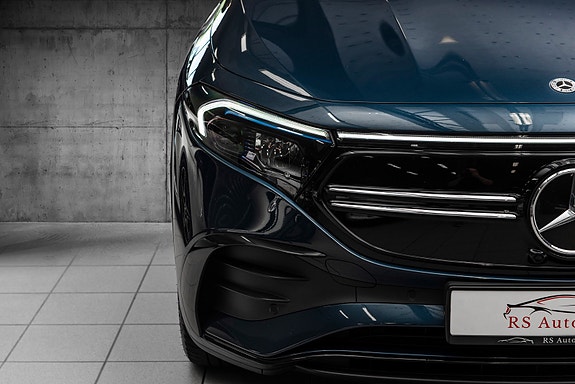 Mercedes-Benz EQA250 2 of 5