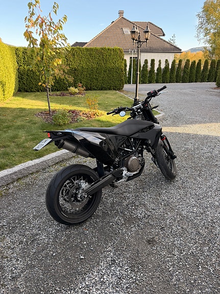 Husqvarna 701 Supermoto 4 of 12