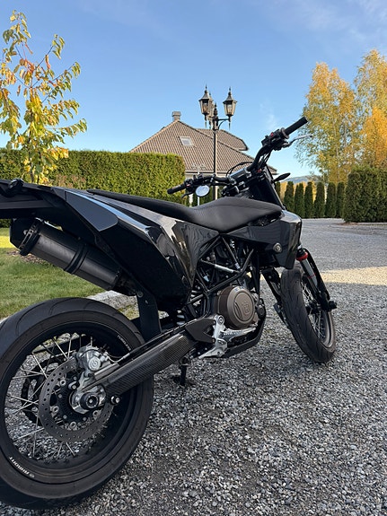 Husqvarna 701 Supermoto 7 of 12