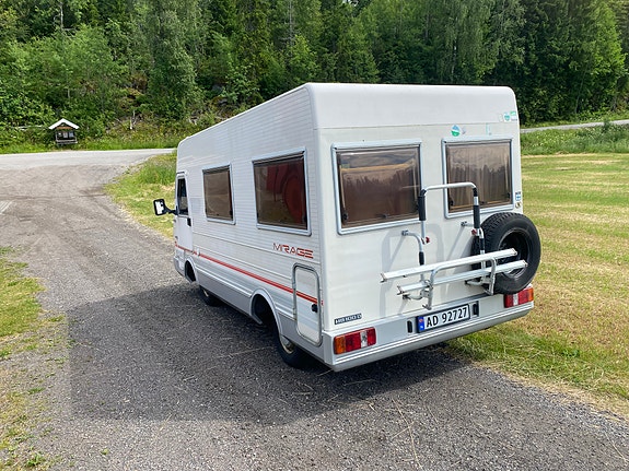 Mercedes-Benz 100D Mirage 240D 5 of 5