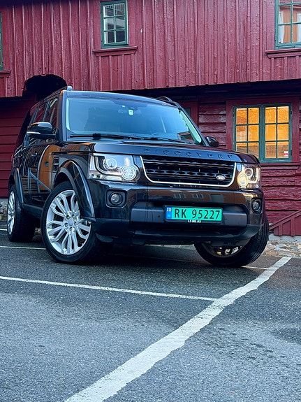 Land Rover Discovery 4 2 of 5
