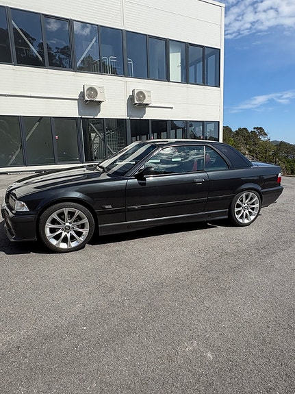 BMW 325i 7 of 14