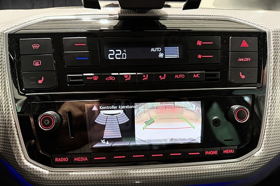 Volkswagen UP! 17 of 24