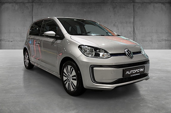 Volkswagen UP! 3 of 5