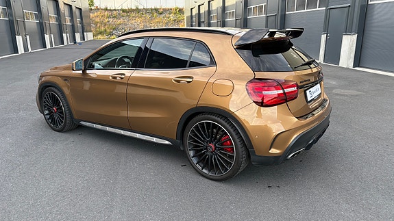 Mercedes-Benz GLA45 9 of 30