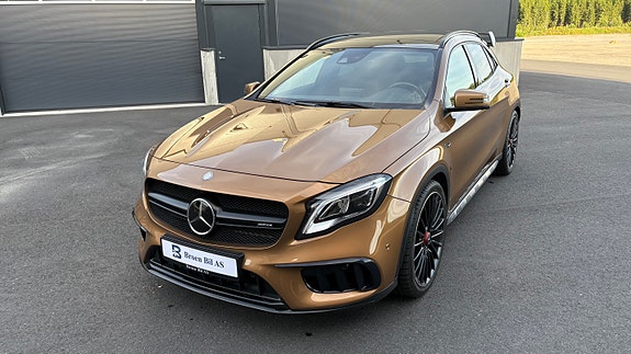Mercedes-Benz GLA45 4 of 30