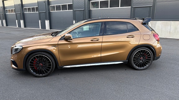 Mercedes-Benz GLA45 7 of 30