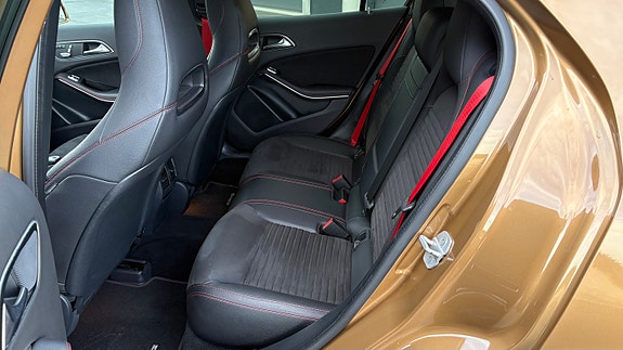 Mercedes-Benz GLA45 18 of 30
