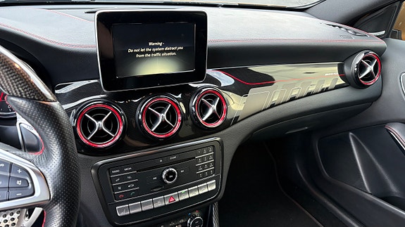 Mercedes-Benz GLA45 30 of 30