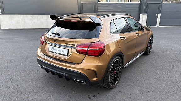 Mercedes-Benz GLA45 13 of 30