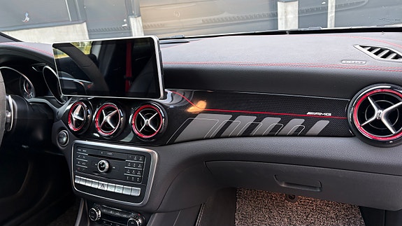 Mercedes-Benz GLA45 29 of 30