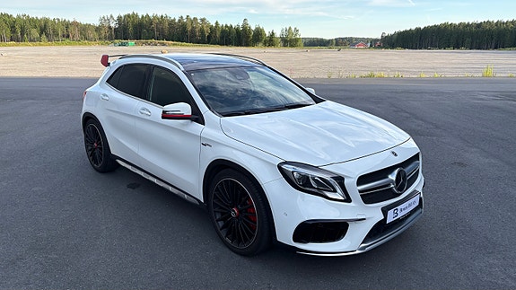 Mercedes-Benz GLA45 2 of 30