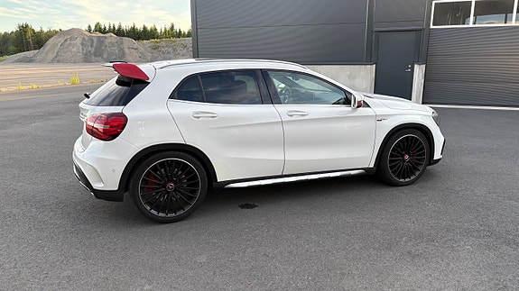 Mercedes-Benz GLA45 15 of 30