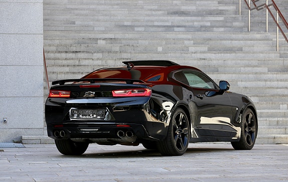 Chevrolet Camaro 4 of 5
