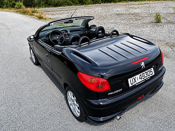 Peugeot 206 2 of 5