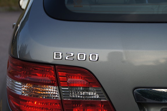 Mercedes-Benz B200 5 of 30