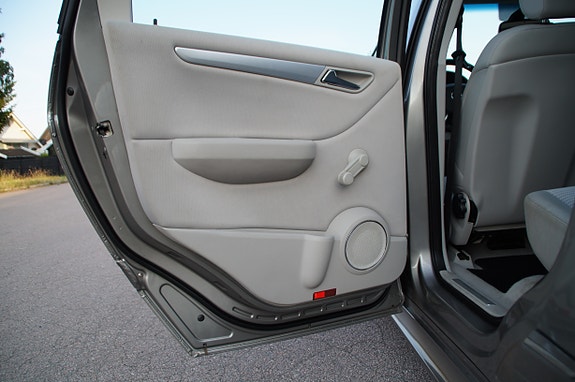 Mercedes-Benz B200 20 of 30
