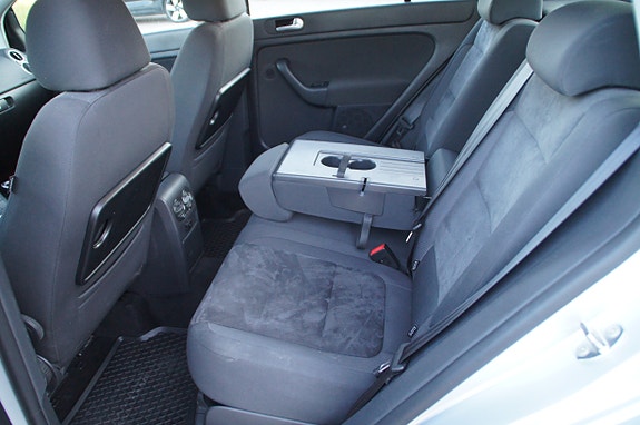 Volkswagen Golf Plus 21 of 30
