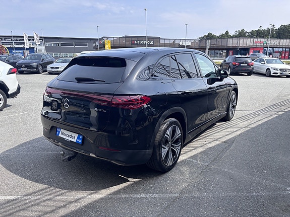 Mercedes-Benz EQE350 SUV 4 of 15