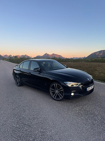 BMW 330e 2 of 5