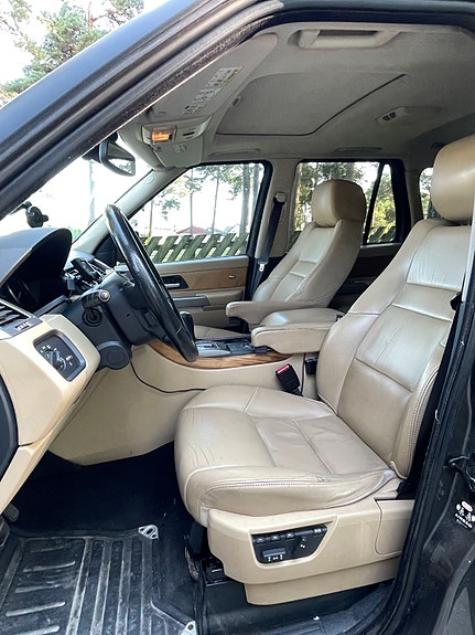 Land Rover Range Rover Sport 7 of 9