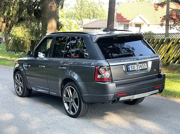 Land Rover Range Rover Sport 3 of 9
