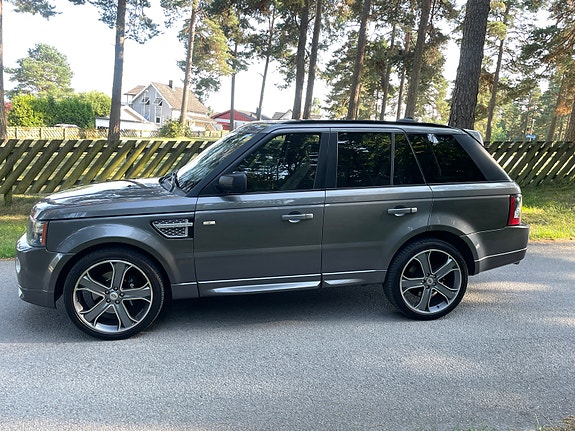 Land Rover Range Rover Sport 2 of 9