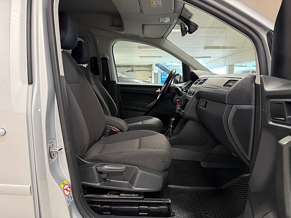 Volkswagen Caddy Maxi 9 of 30