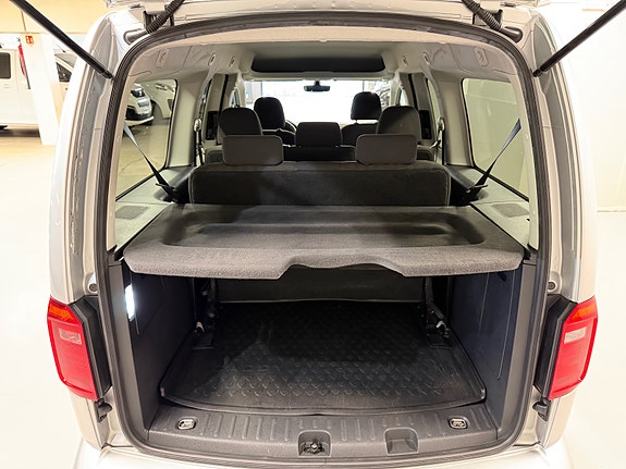 Volkswagen Caddy Maxi 14 of 30