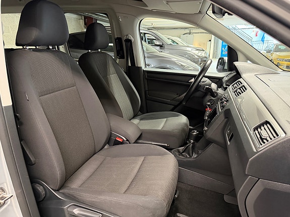 Volkswagen Caddy Maxi 10 of 30