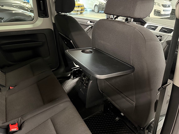 Volkswagen Caddy Maxi 18 of 30