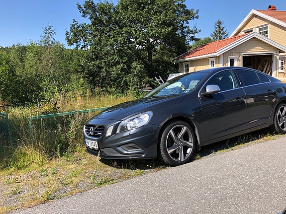 Volvo S60 2 of 30
