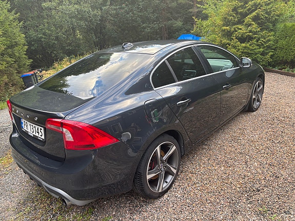 Volvo S60 12 of 30