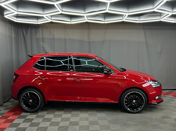 Skoda Fabia 2 of 30