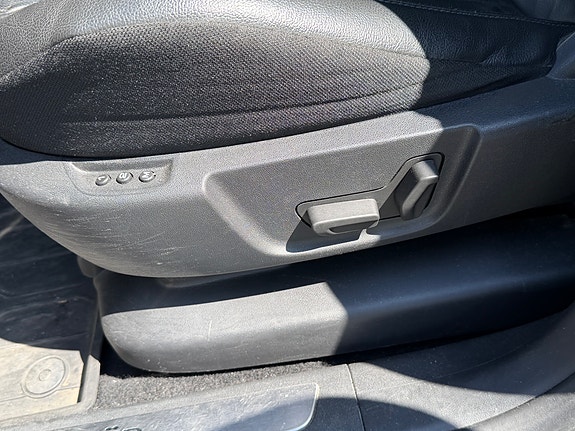 Citroen Grand C4 Picasso 27 of 30