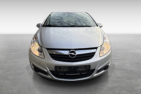 Opel Corsa 2 of 5