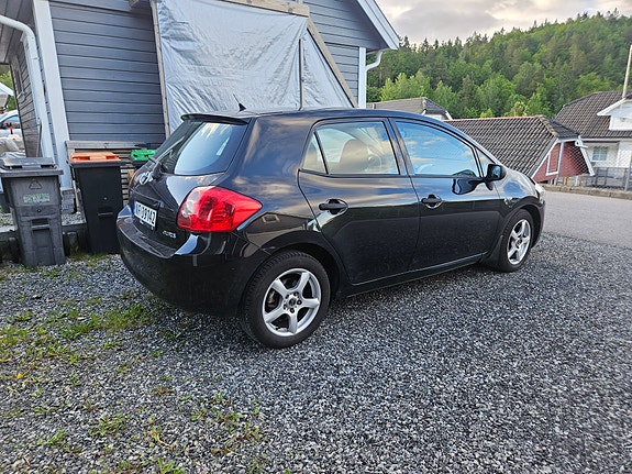 Toyota Auris 3 of 4