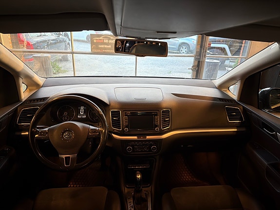 Volkswagen Sharan 8 of 16
