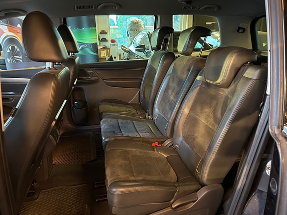 Volkswagen Sharan 9 of 16