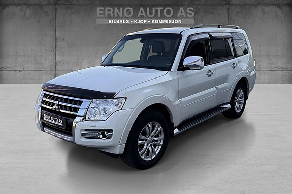 Mitsubishi Pajero 4 of 5