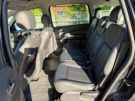 Ford S-MAX 13 of 30