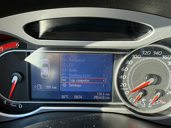 Ford S-MAX 9 of 30